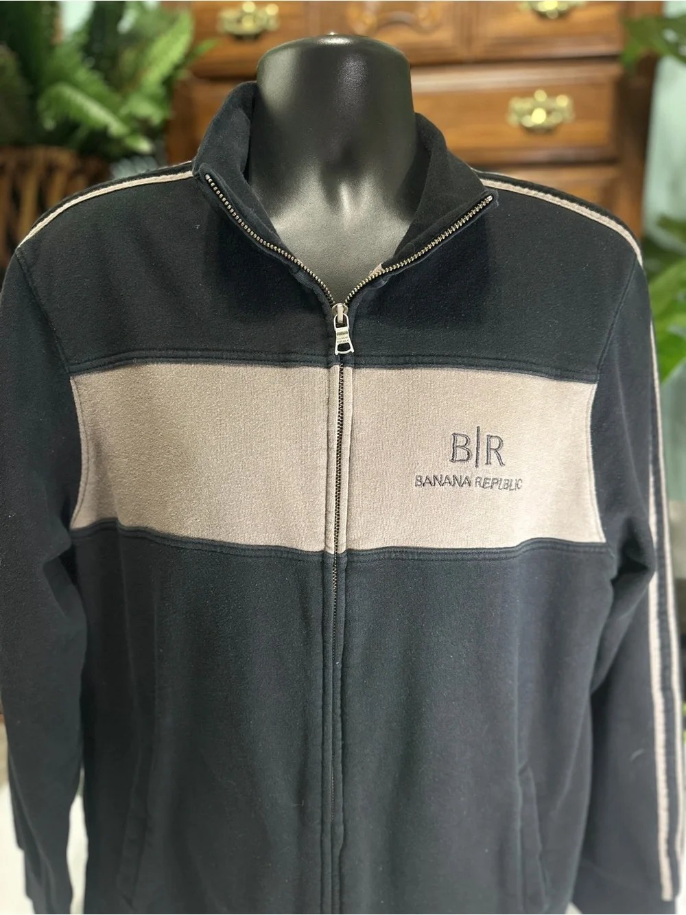 Banana Republic Men's Black and Beige Zip-Up Sweater Jacket Size XL
